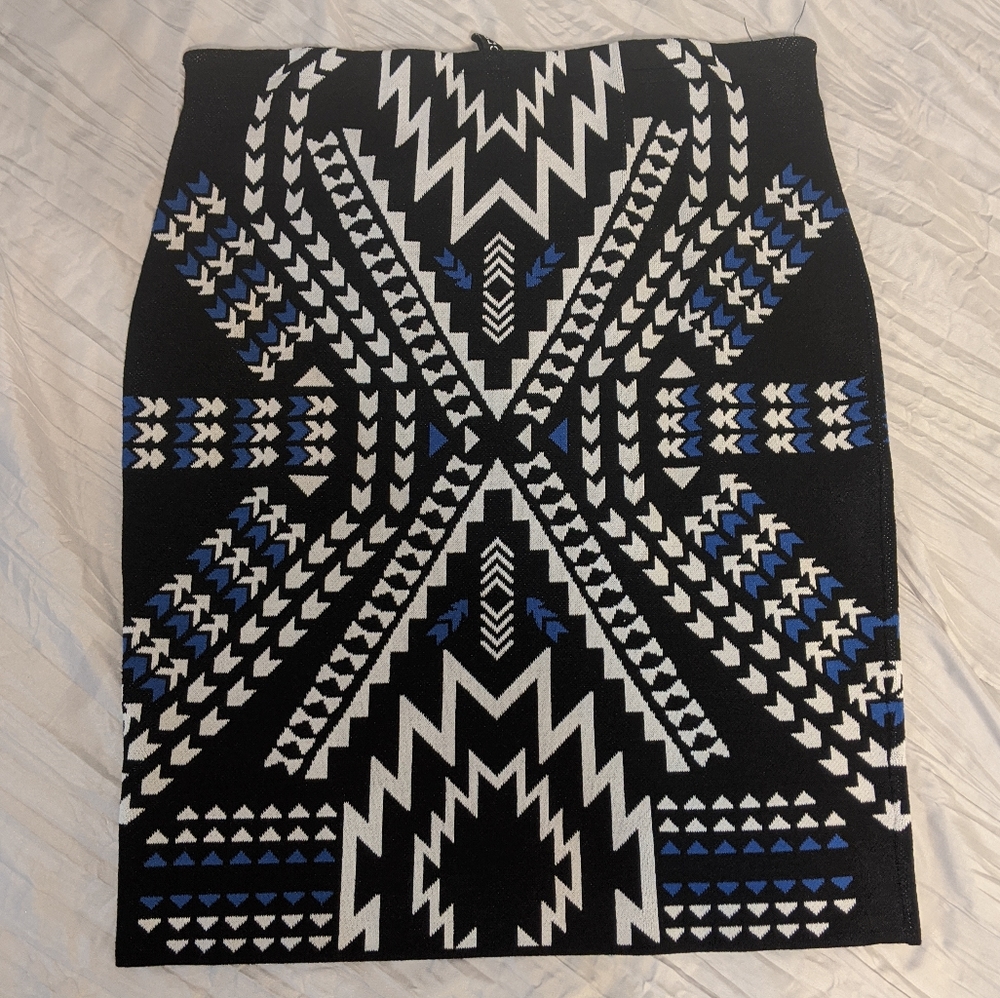 H&M Dividend Geometric Pencil Skirt